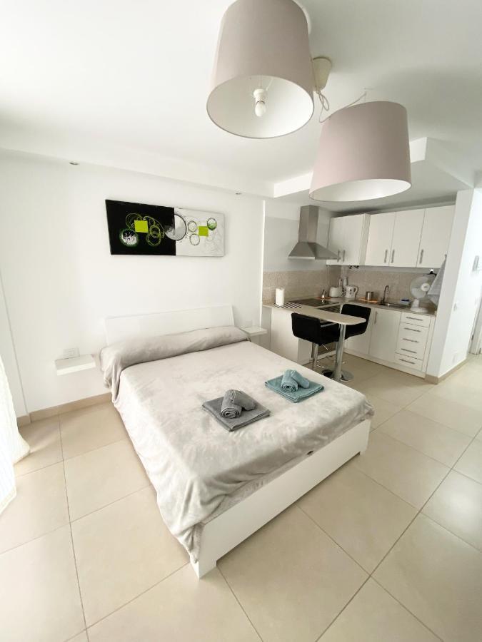 Aloha Summerland Vip Studio Sea & Pool View Los Cristianos  Dış mekan fotoğraf